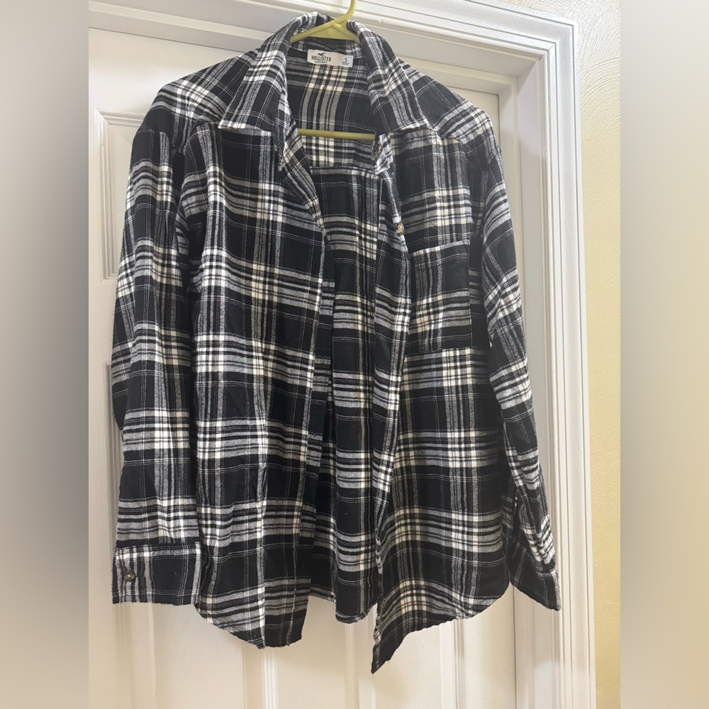 Hollister button up plaid shirt